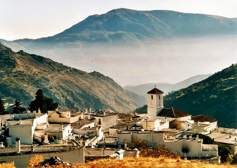 Paisaje andaluz soleado - La Alpujarra Sierra Nevada